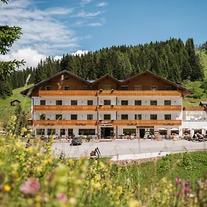 3* Hotel Laguscei Dolomites Mountain